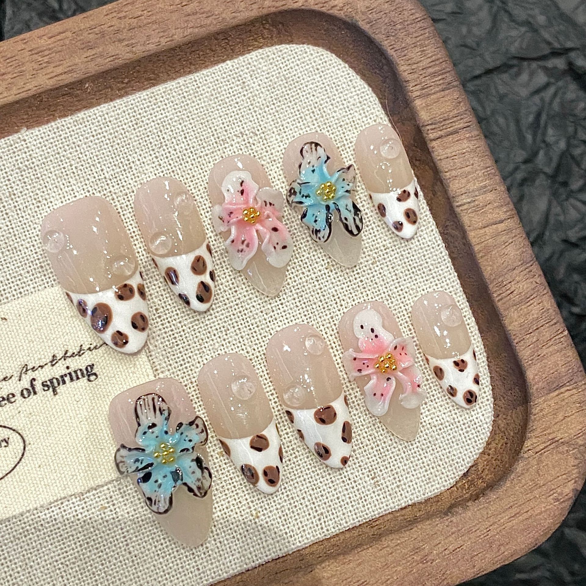 Pressed Flower Art - 10 buah Glossy Almond buatan tangan