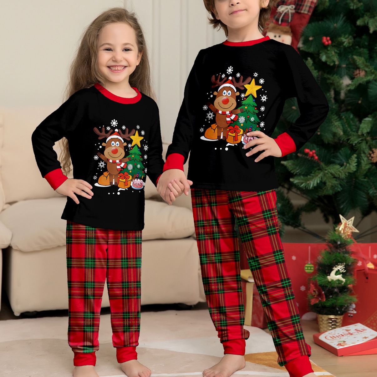 Setelan pohon Natal huruf rusa - Family Tree Print ulasan dan harga