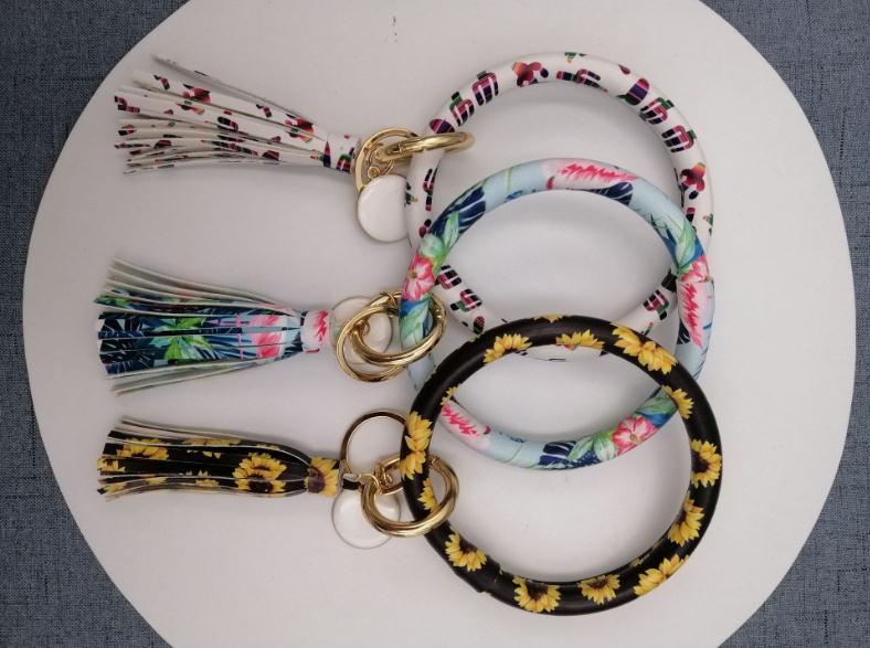 Gantungan kunci Monogram kaktu - Monogram Keychain Leather ulasan dan harga