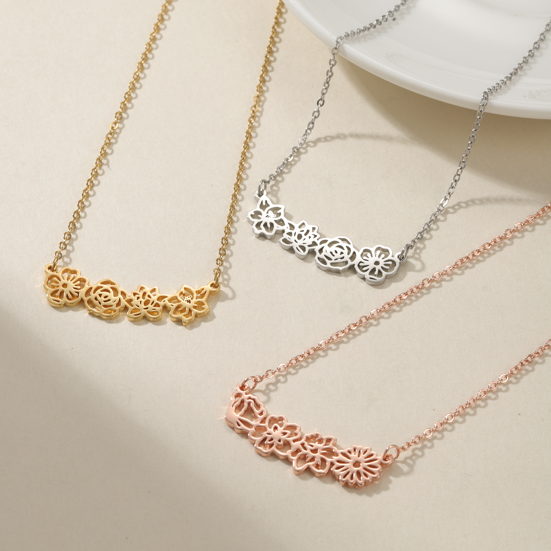 Kalung Personalisasi, Kalung B - Birth Flower Necklace ulasan dan harga